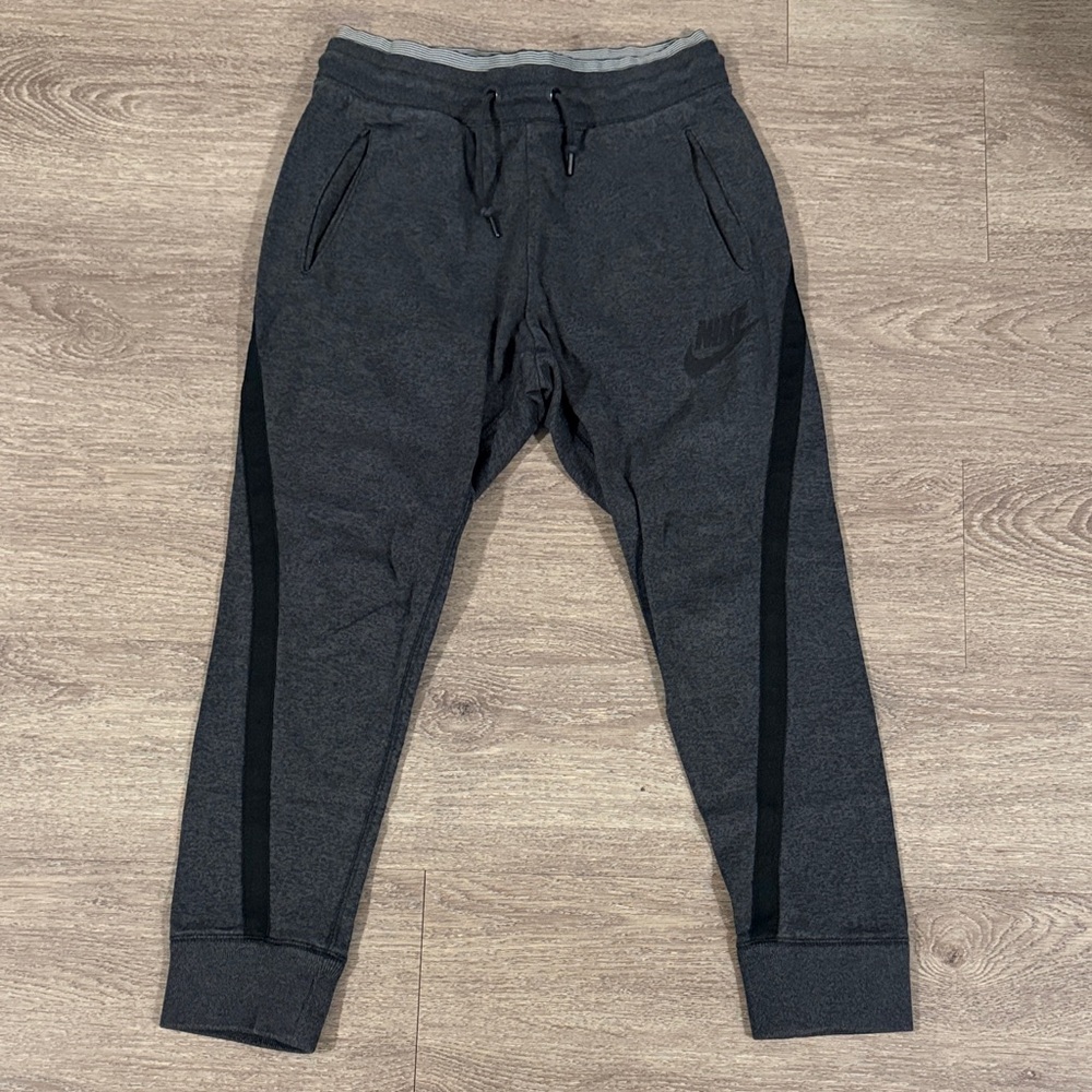 Nike Women’s Dark Gray Sweatpants